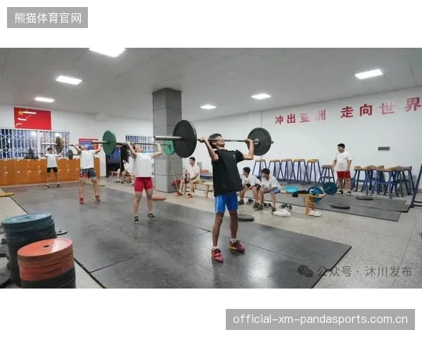 举重青训新标准发布：揭秘最新体质指标引领青少年健身新时代